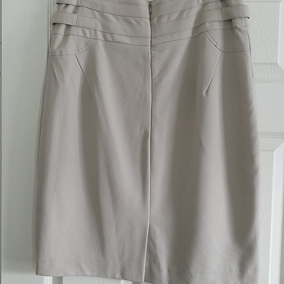 Skirt - Picture 4 of 5